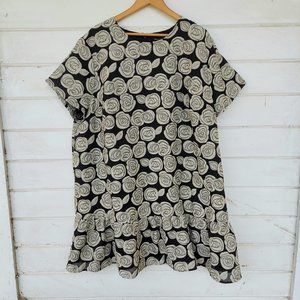 Black Short Sleeve Dress with White Floral Detail and Ruffled Hem 3X